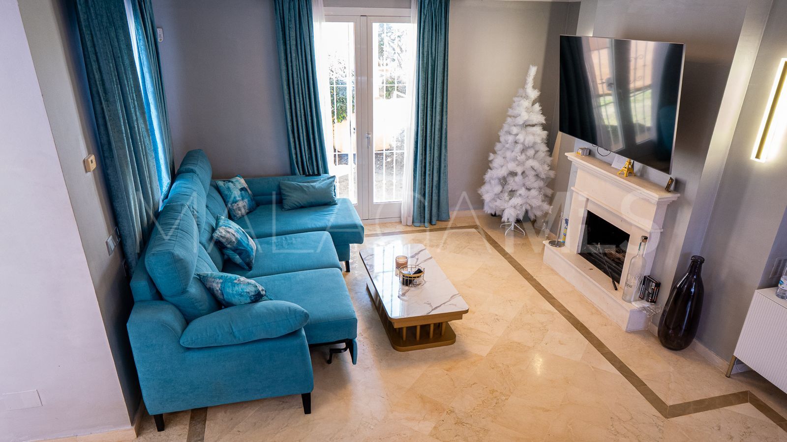 Buy 2 bedrooms town house in Nueva Andalucia