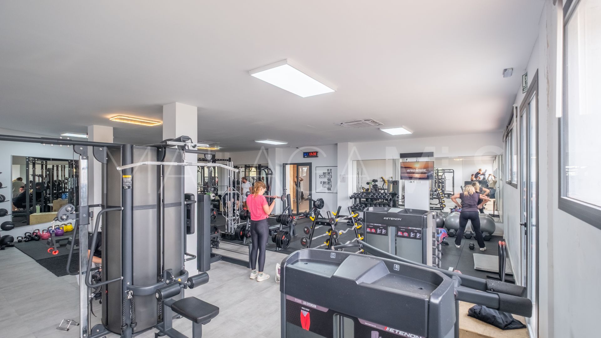 Ground floor apartment with 3 bedrooms for sale in Paraiso Pueblo