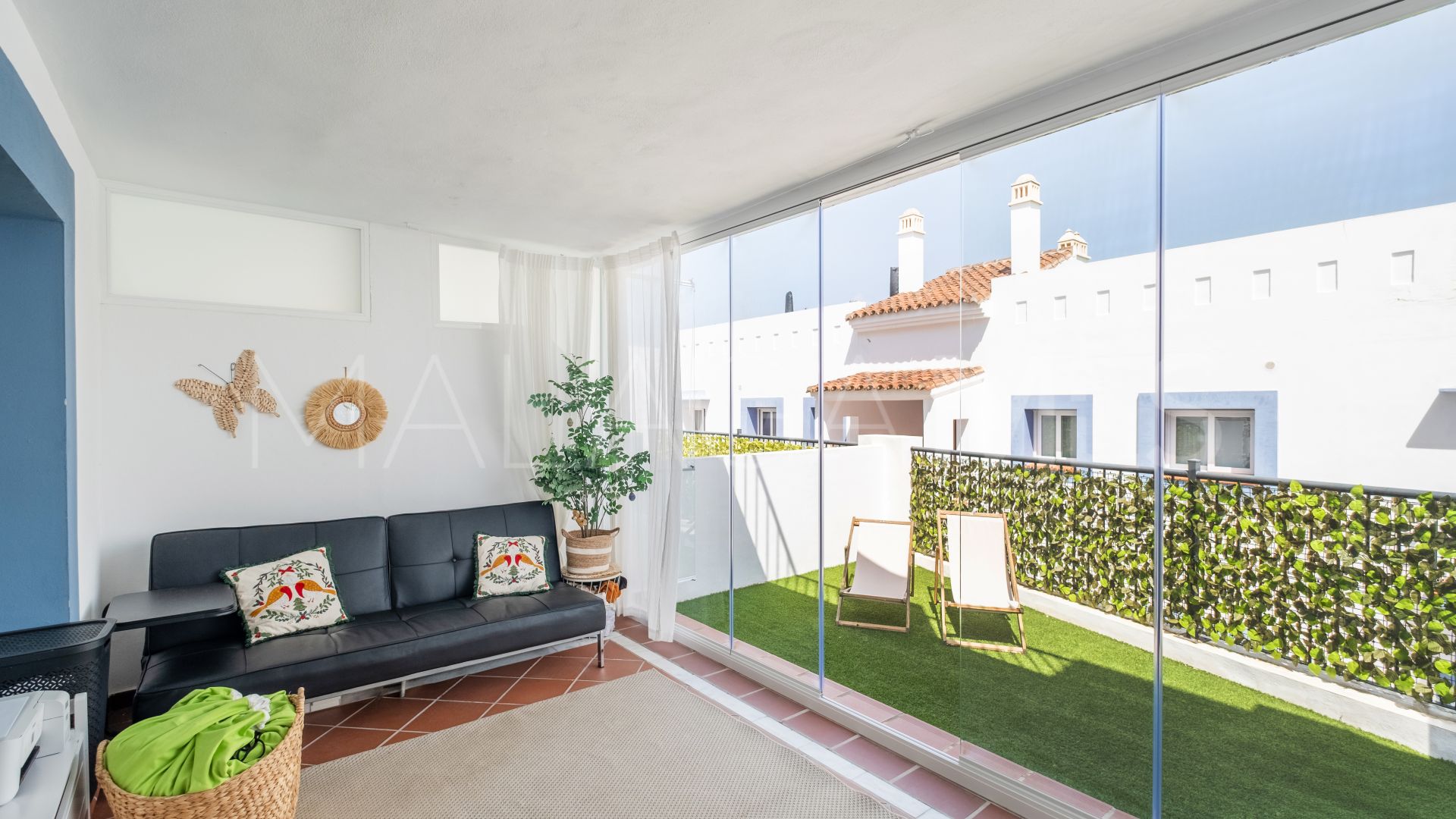 Ground floor apartment with 3 bedrooms for sale in Paraiso Pueblo