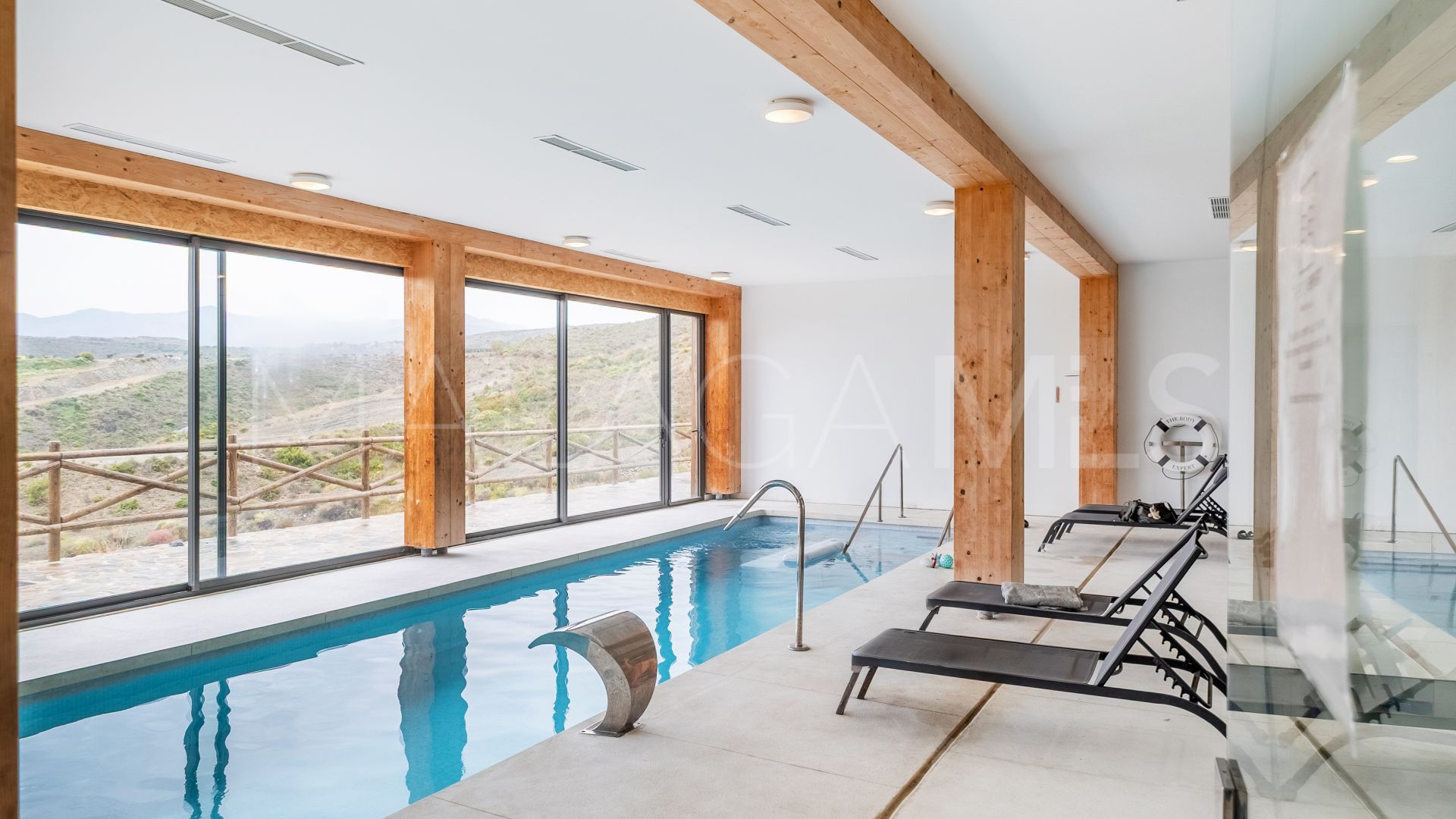 Ground floor apartment with 3 bedrooms for sale in Paraiso Pueblo