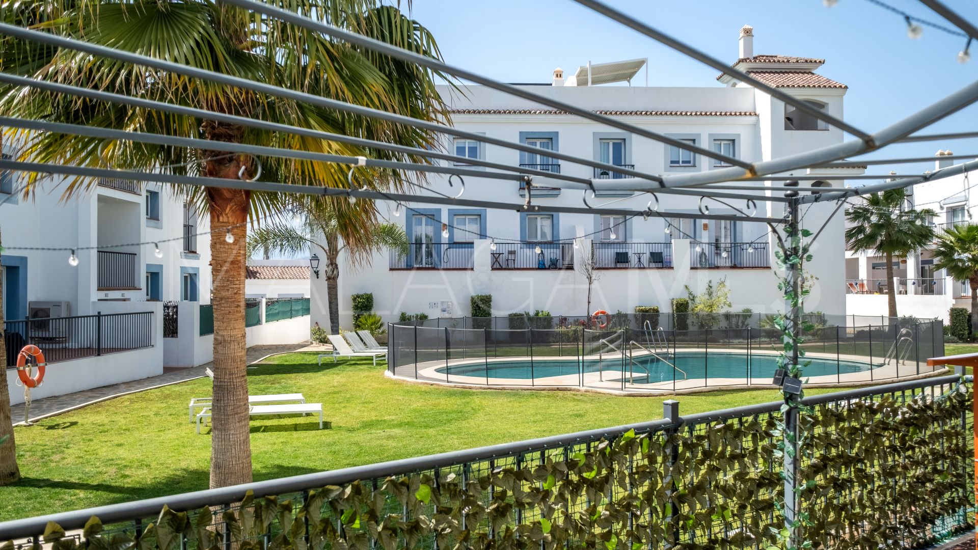 Ground floor apartment with 3 bedrooms for sale in Paraiso Pueblo