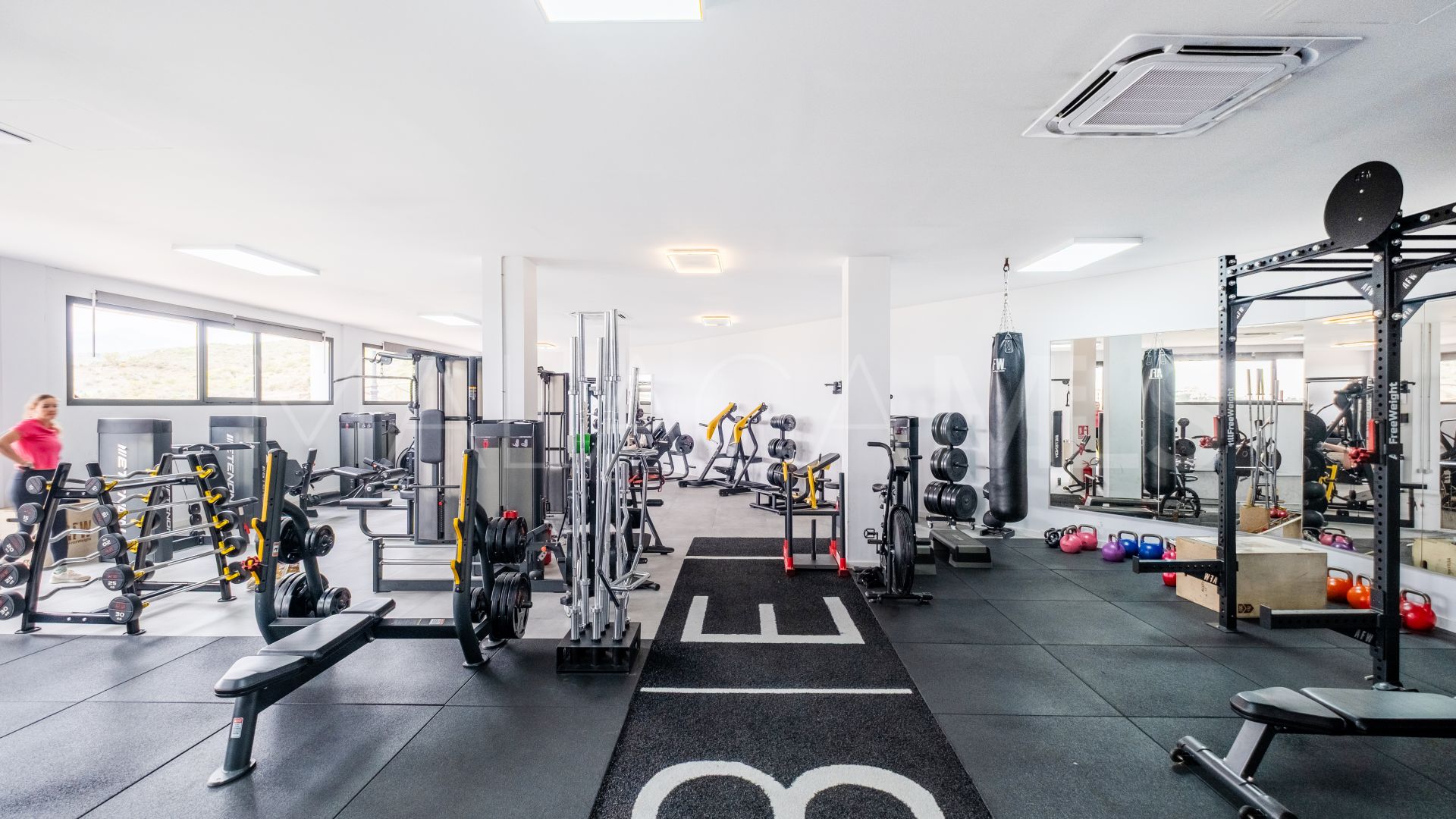 Ground floor apartment with 3 bedrooms for sale in Paraiso Pueblo