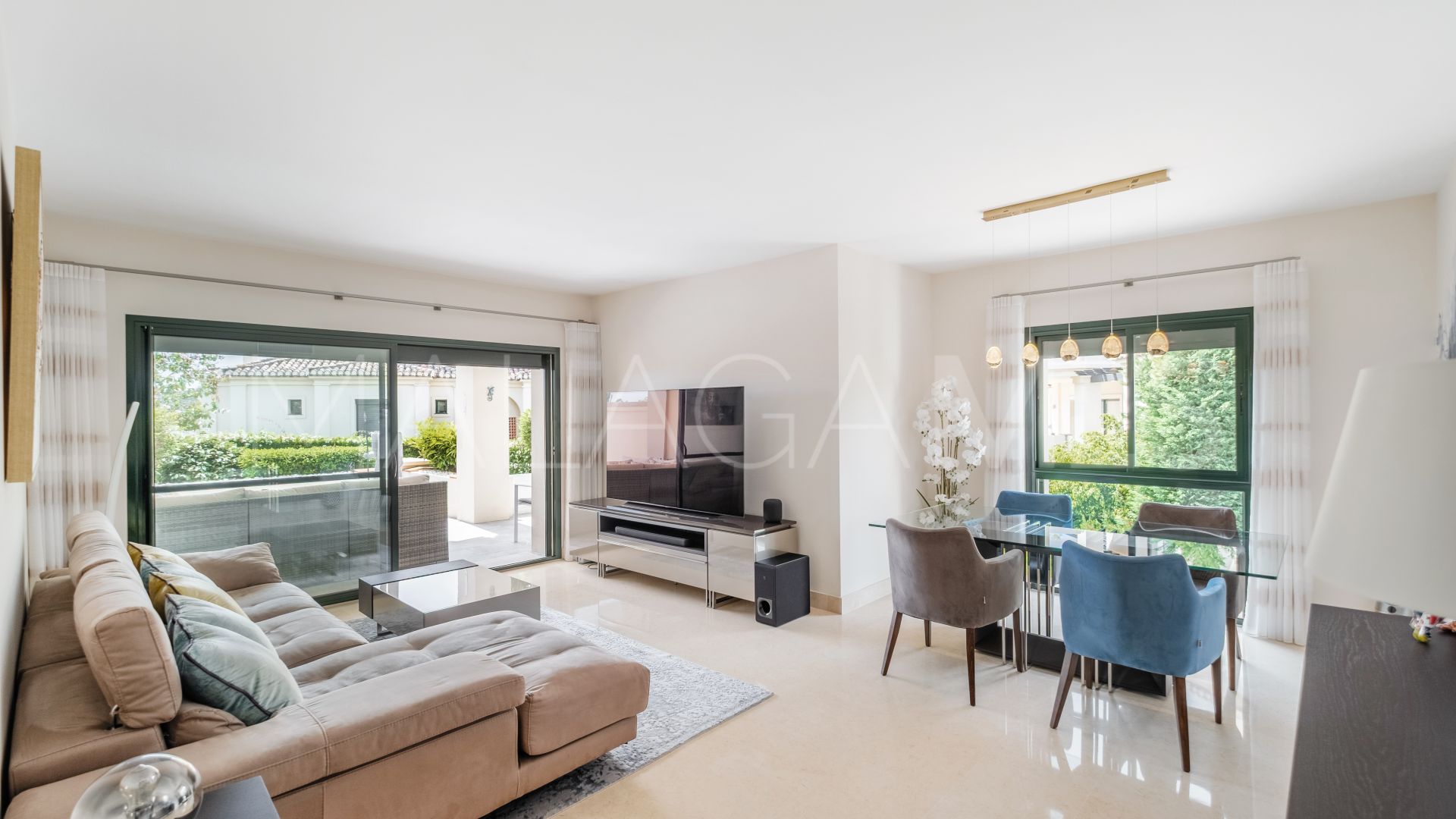 Se vende apartamento planta baja with 2 bedrooms in Capanes Sur
