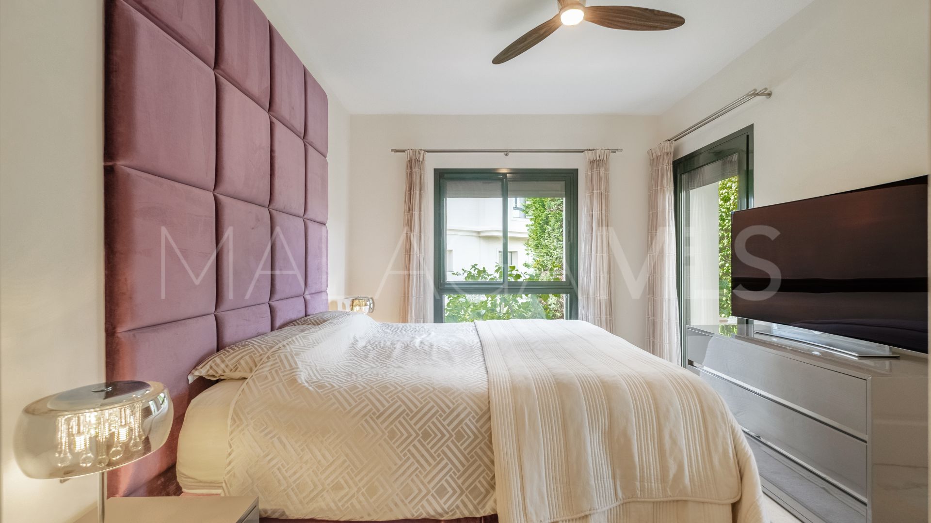 Se vende apartamento planta baja with 2 bedrooms in Capanes Sur