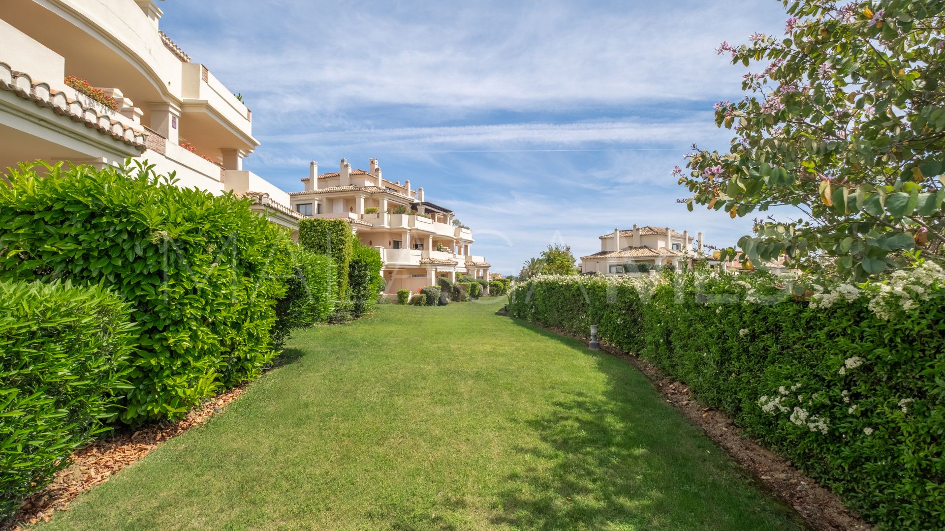 Se vende apartamento planta baja with 2 bedrooms in Capanes Sur