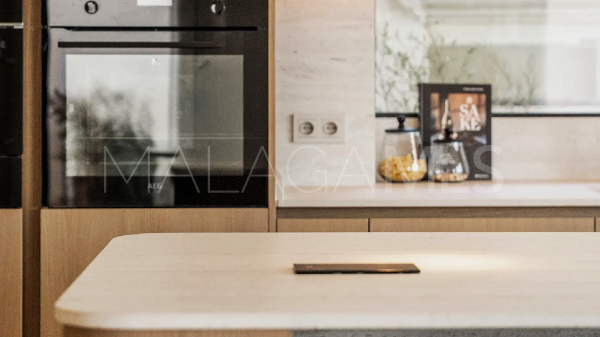 Villa for sale in Nueva Andalucia de 5 bedrooms