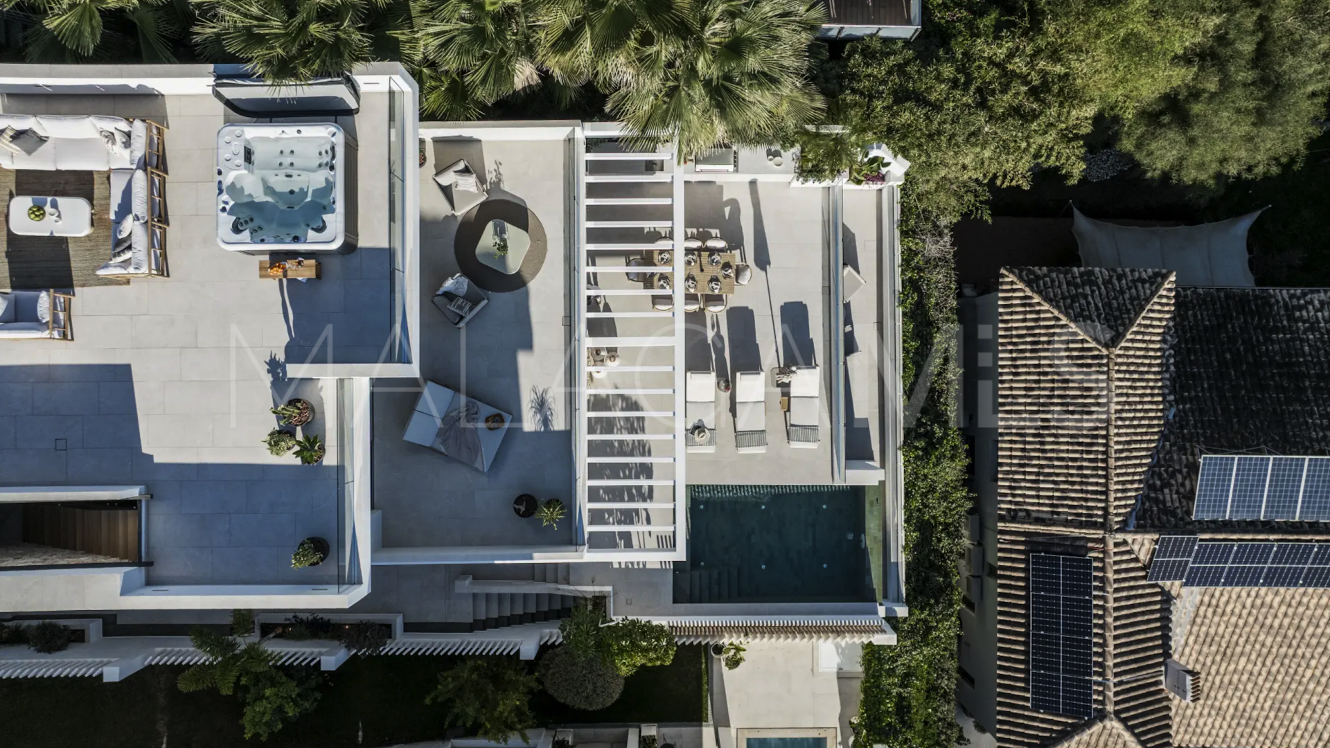 Villa for sale in Nueva Andalucia de 5 bedrooms