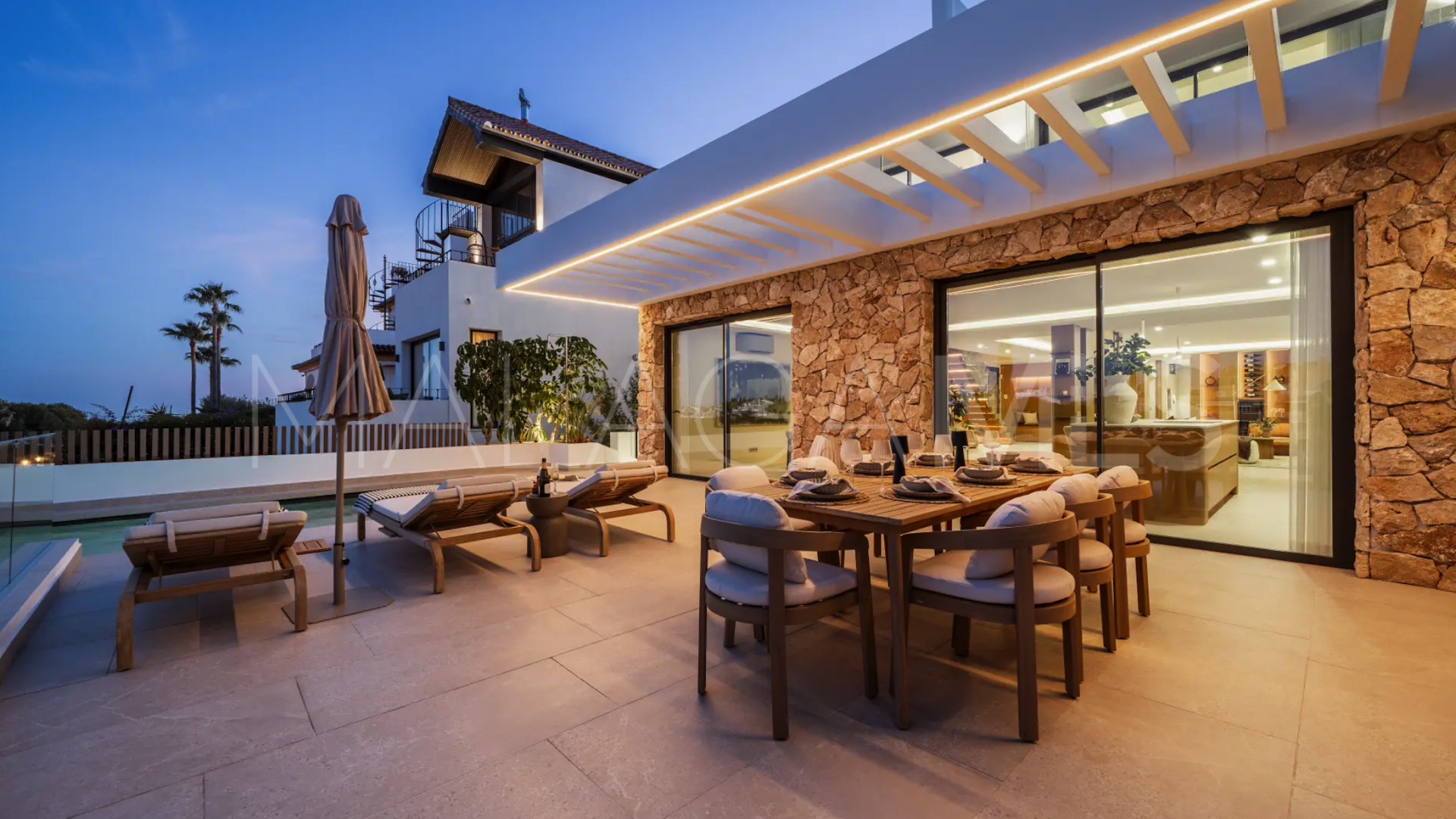 Villa for sale in Nueva Andalucia de 5 bedrooms