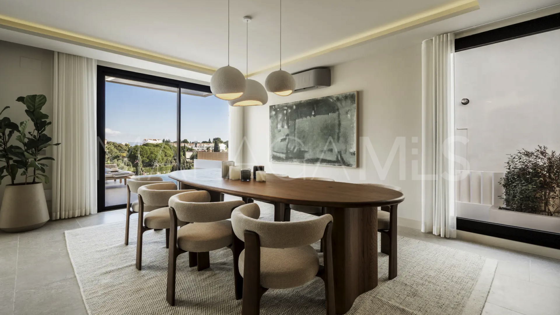 Villa for sale in Nueva Andalucia de 5 bedrooms