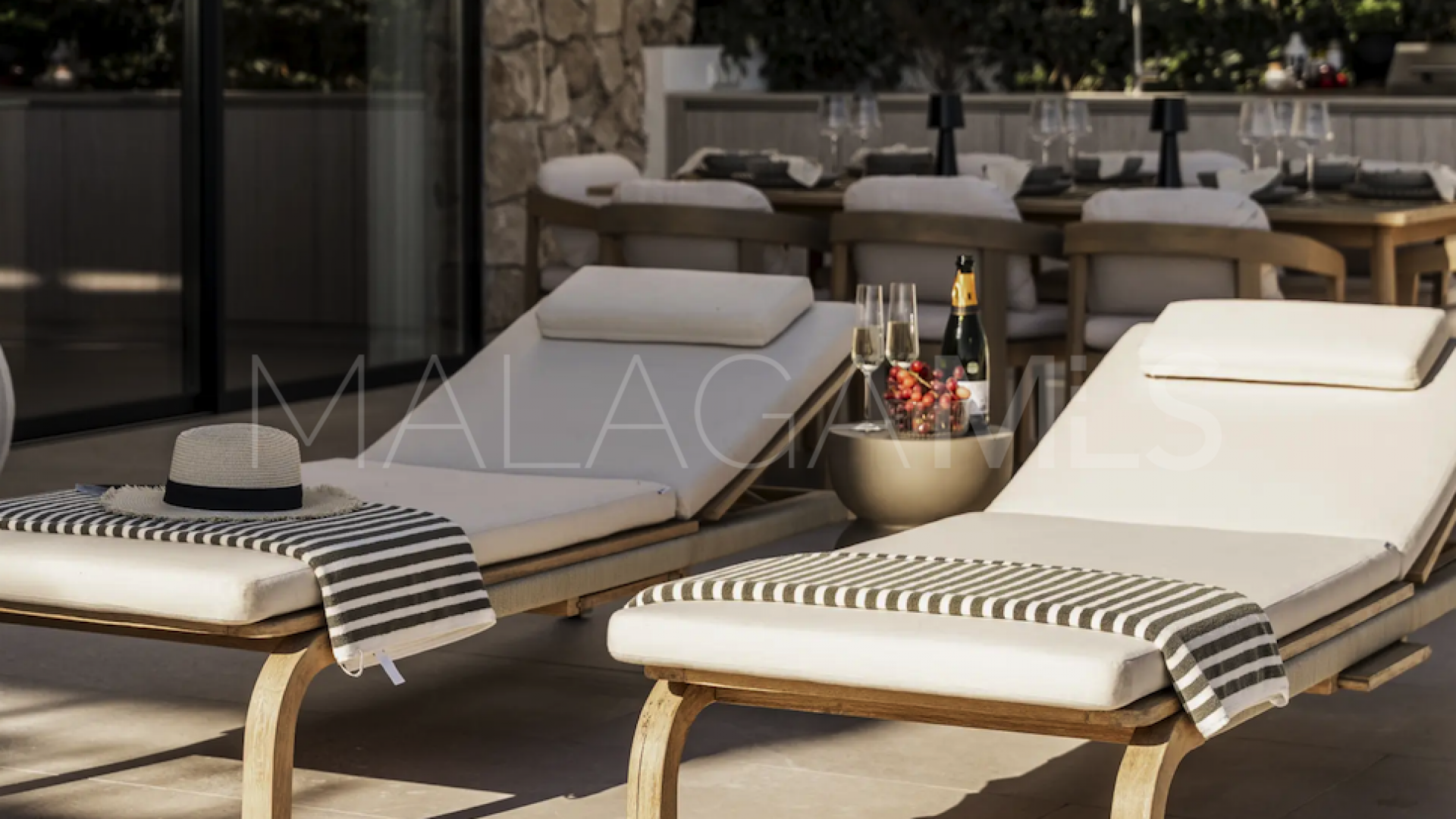 Villa for sale in Nueva Andalucia de 5 bedrooms