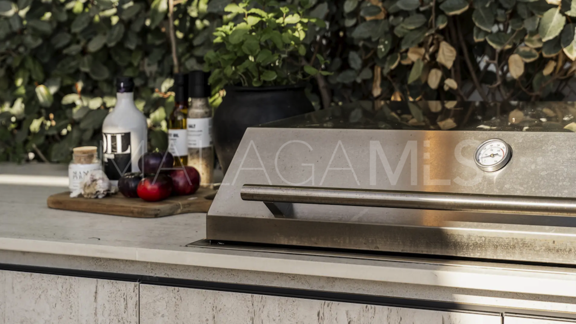 Villa for sale in Nueva Andalucia de 5 bedrooms