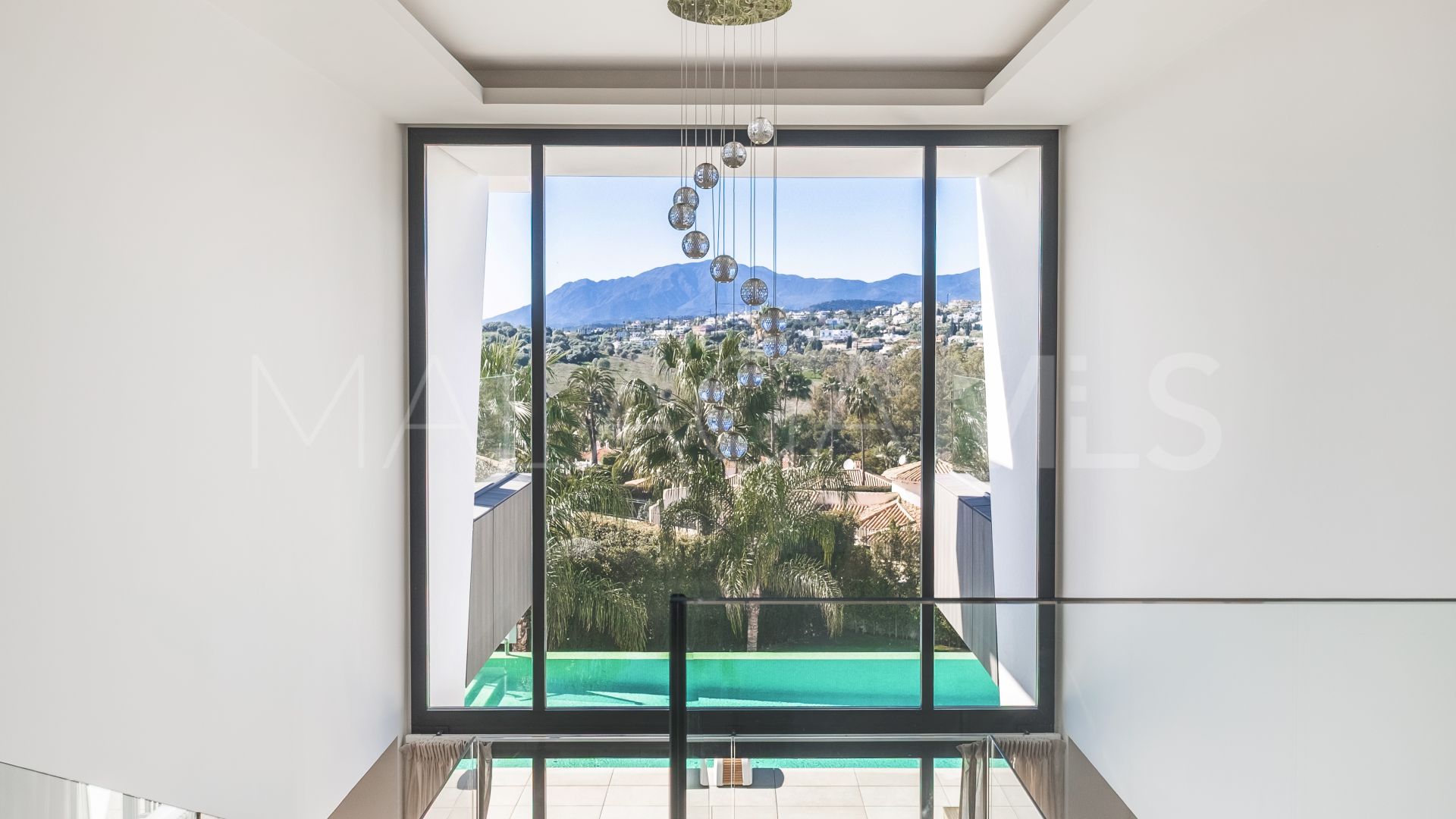 Villa for sale in El Paraiso