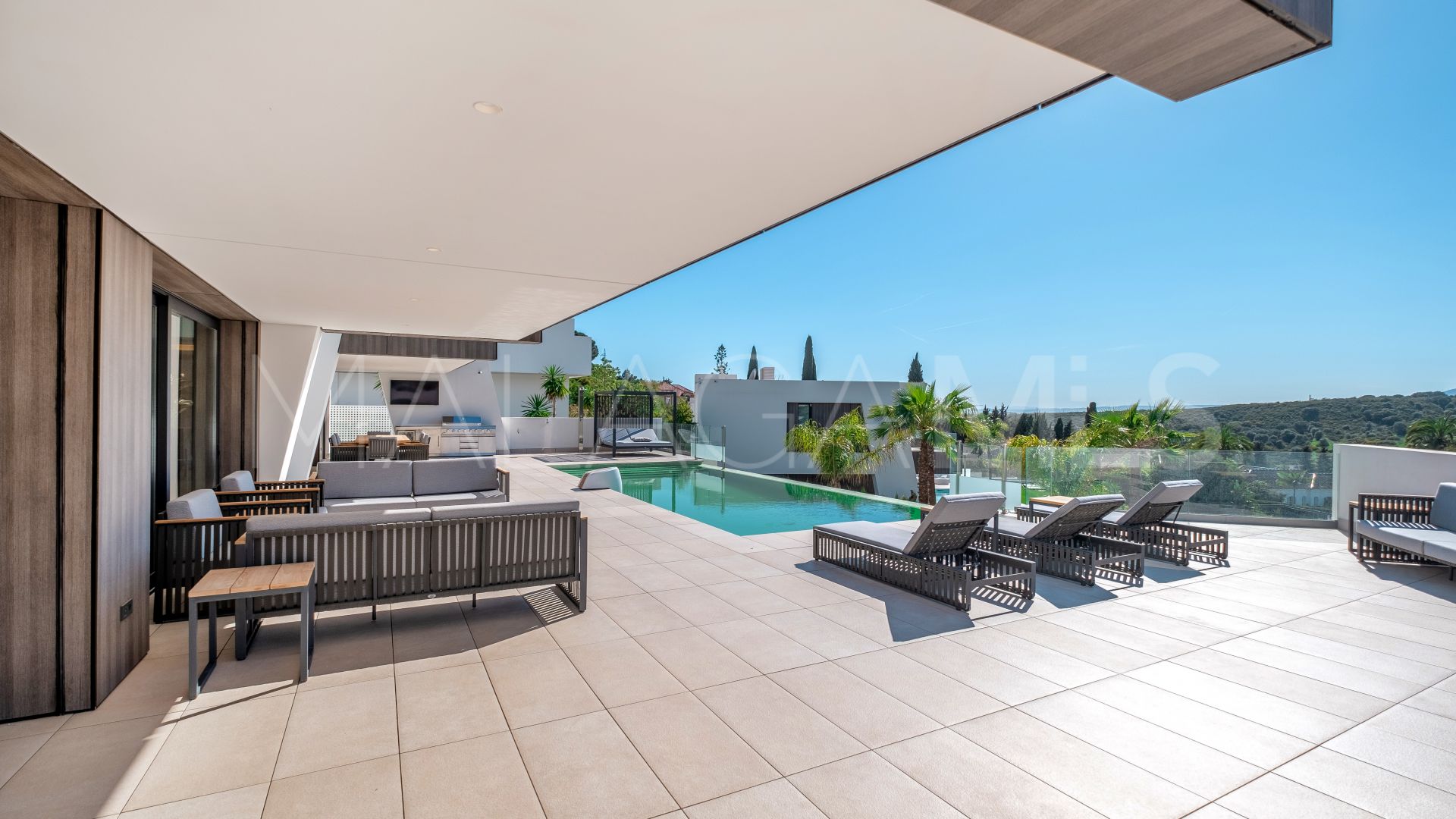 Villa for sale in El Paraiso