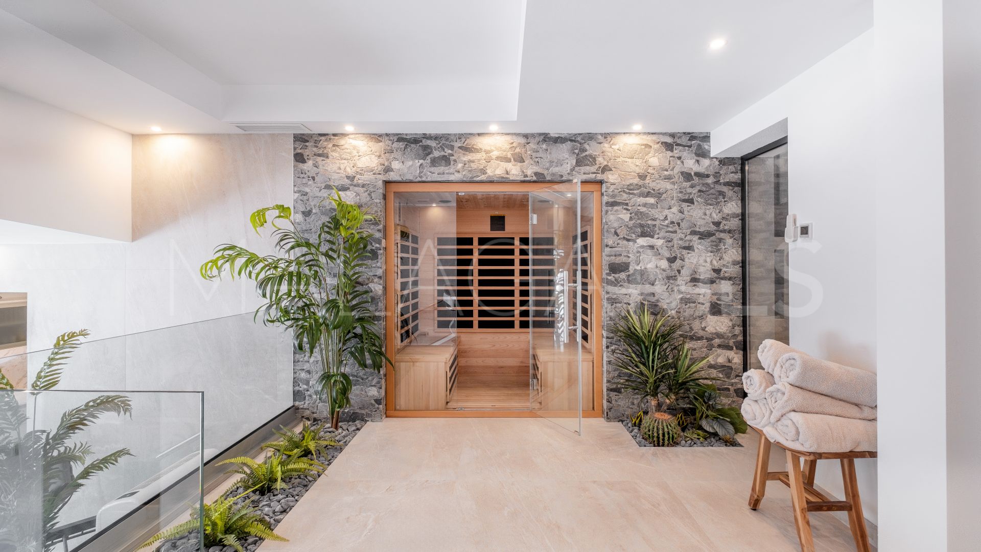 Villa for sale in El Paraiso