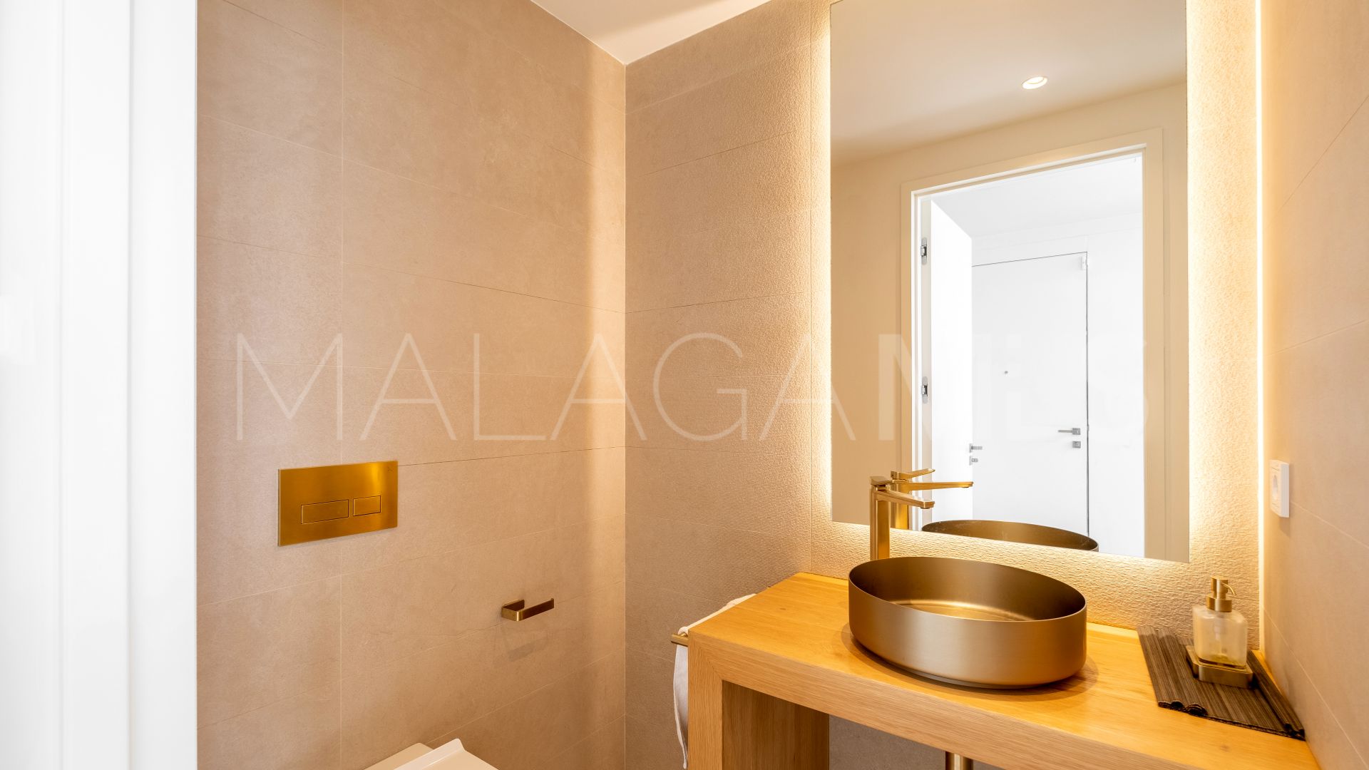 Villa for sale in El Paraiso