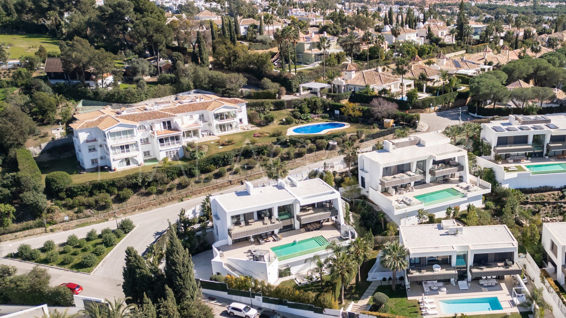 Villa for sale in El Paraiso