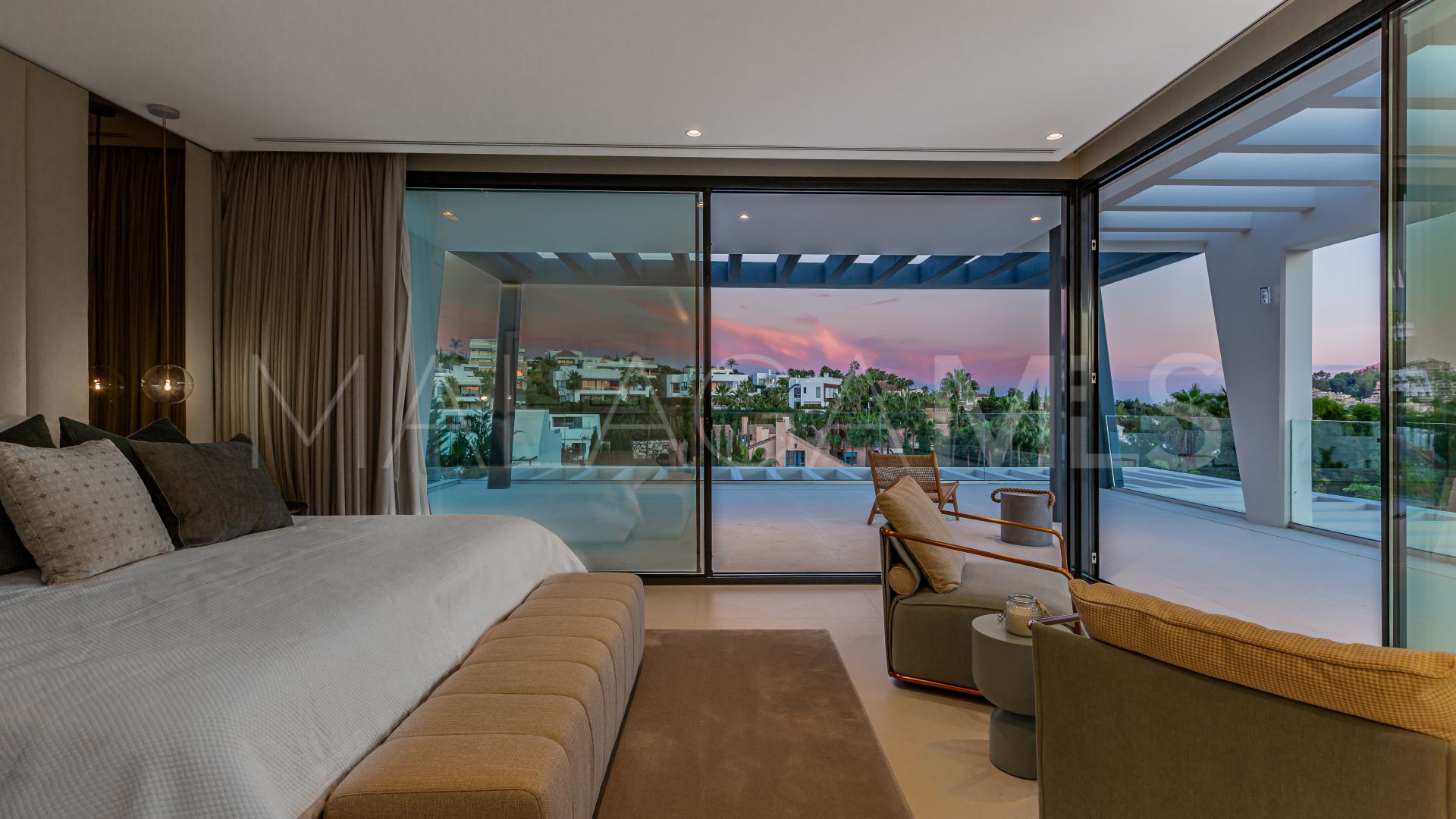 6 bedrooms villa for sale in Los Naranjos Golf