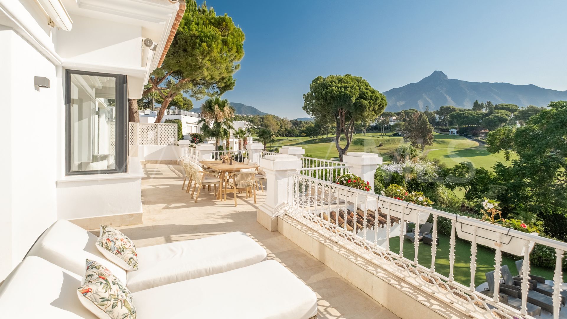 Villa with 7 bedrooms for sale in Aloha