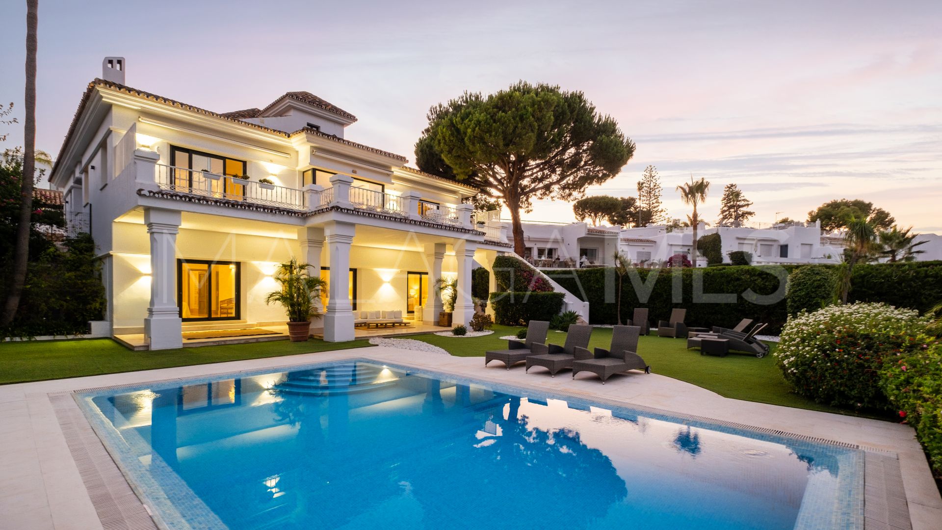 Villa with 7 bedrooms for sale in Aloha