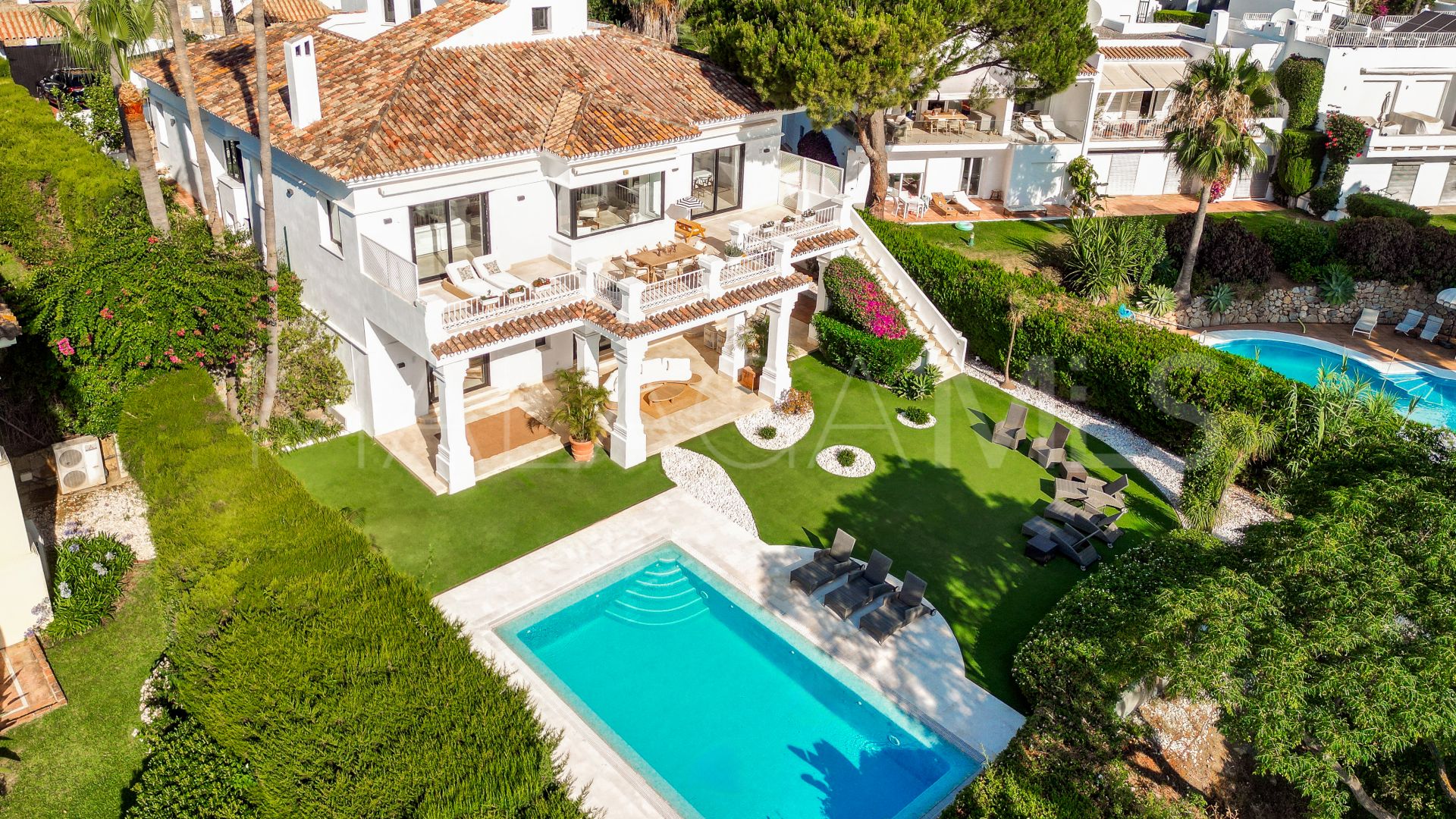 Villa with 7 bedrooms for sale in Aloha