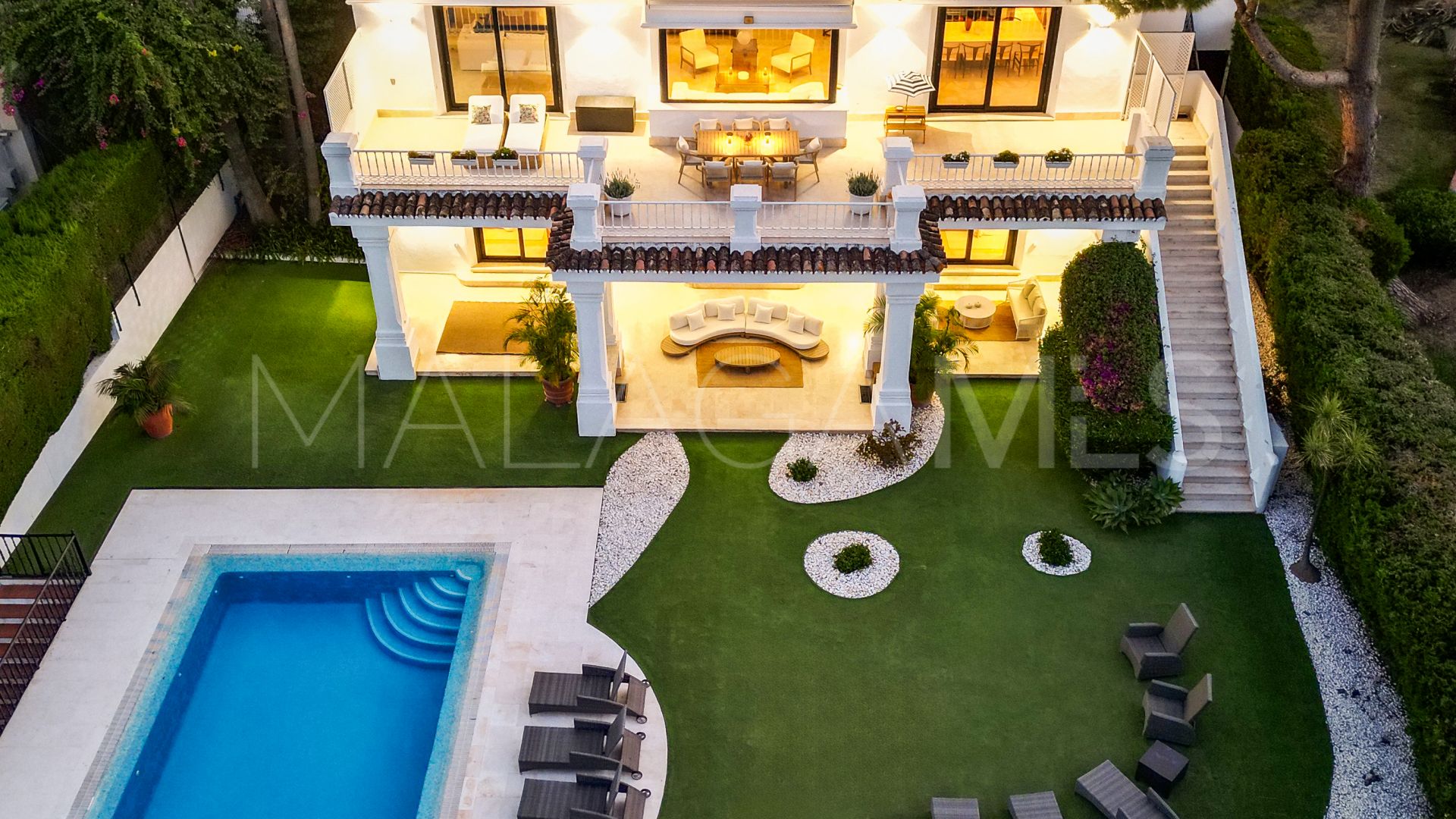 Villa with 7 bedrooms for sale in Aloha