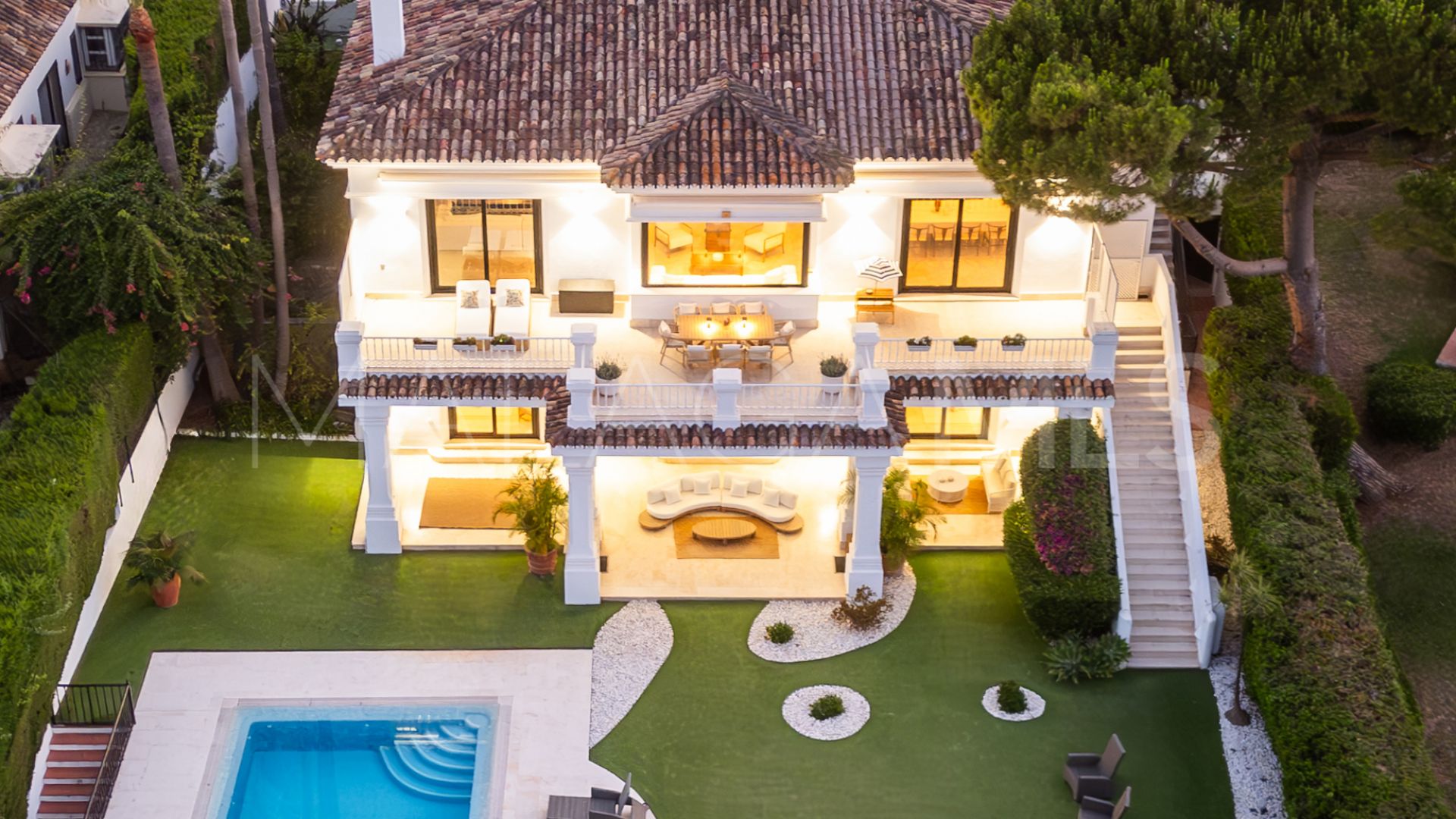 Villa with 7 bedrooms for sale in Aloha