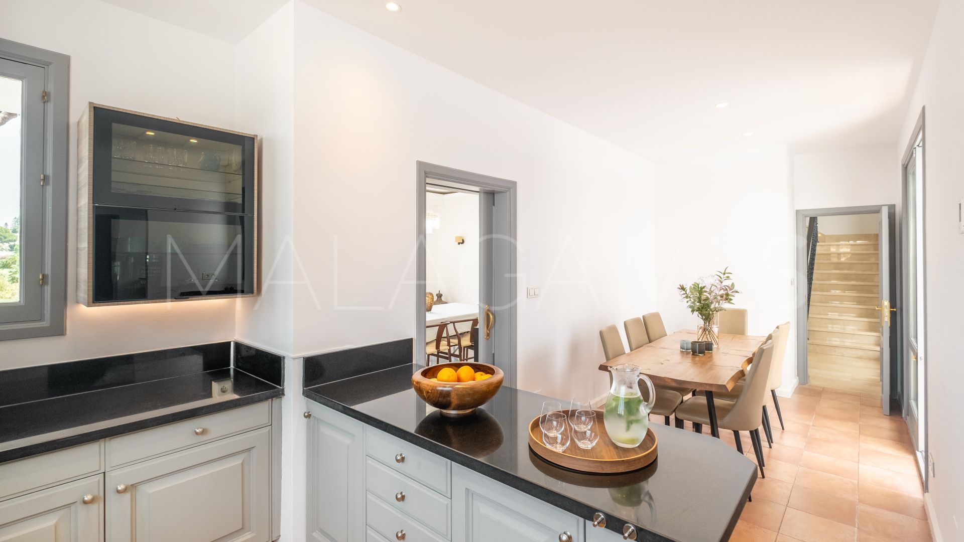 Villa with 7 bedrooms for sale in Aloha