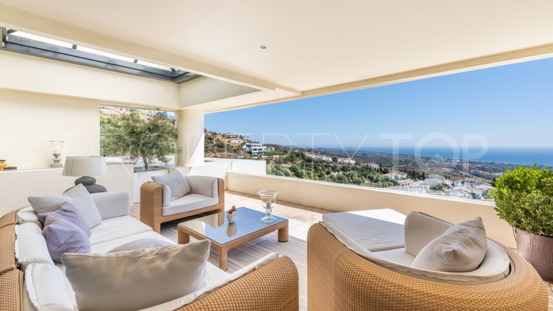 Frontline beach penthouses for sale in Los Monteros Hill Club, Marbella