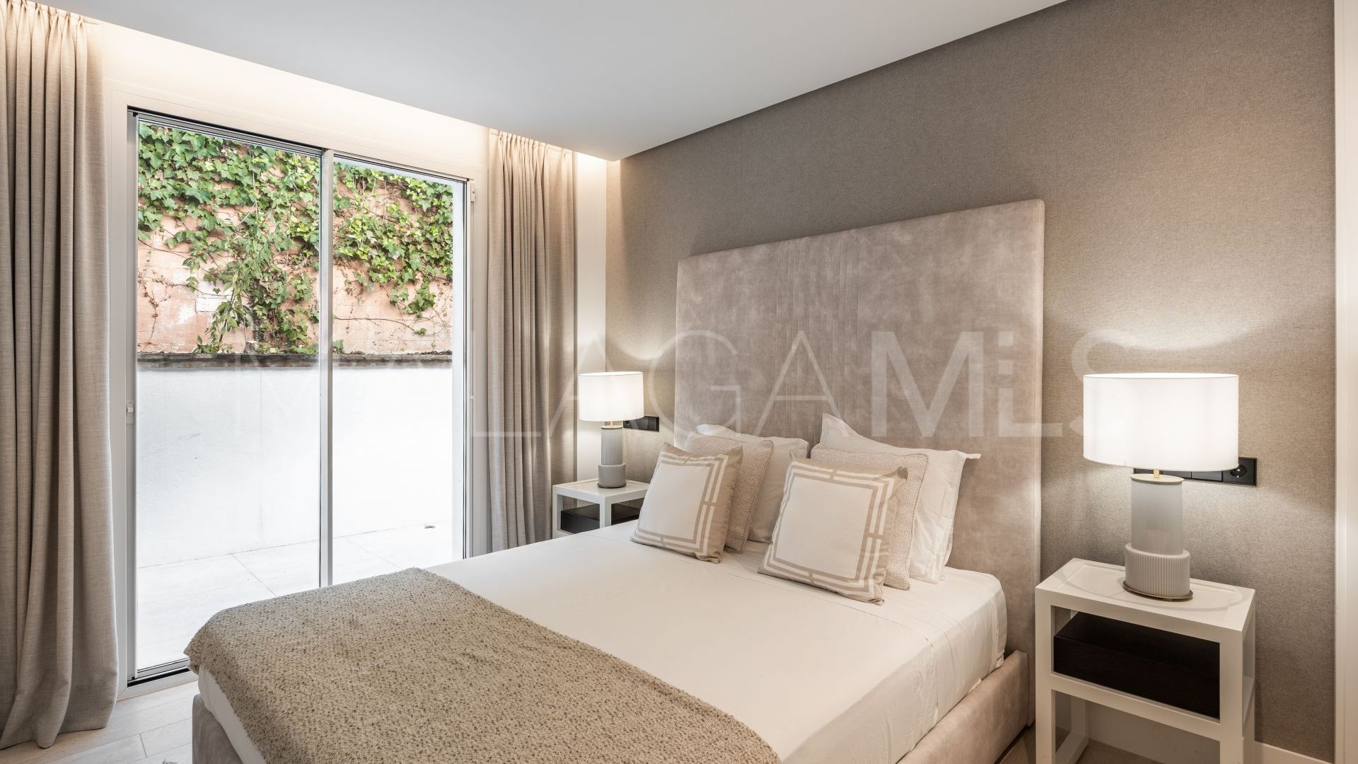 Villa for sale in Las Brisas