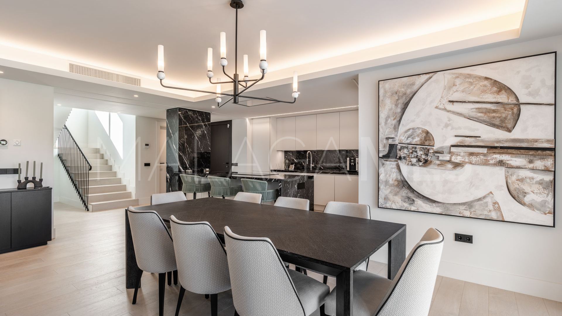 Villa for sale in Las Brisas