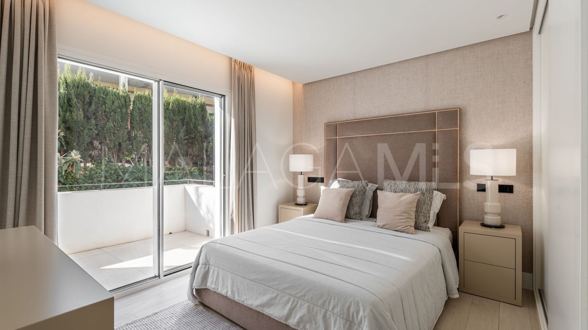 Villa for sale in Las Brisas