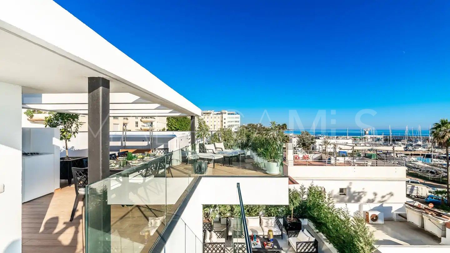 Beach Side Golden Mile villa for sale