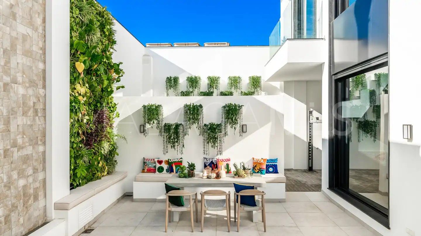 Beach Side Golden Mile villa for sale
