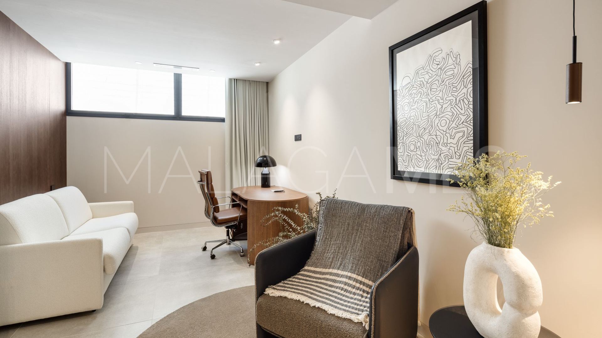 Villa for sale in Nueva Andalucia