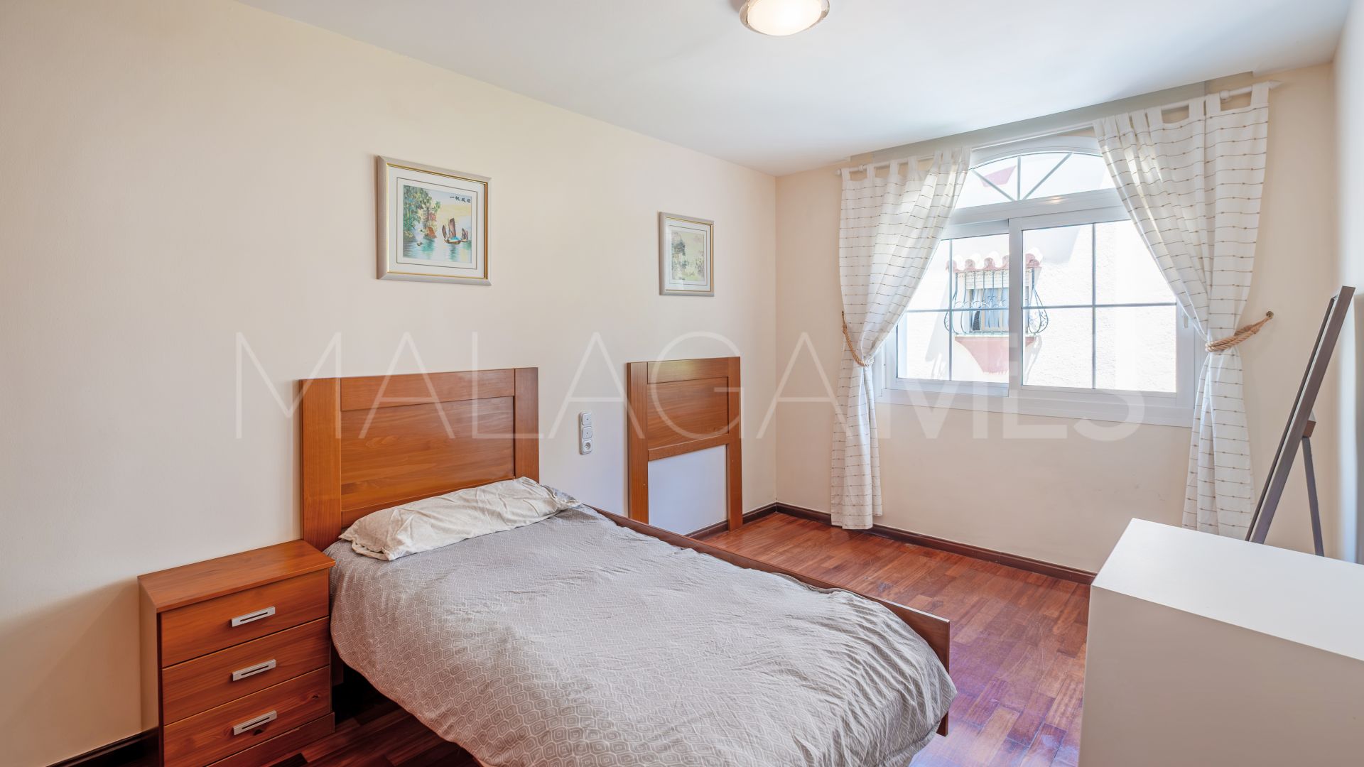 Villa for sale in Benalmadena