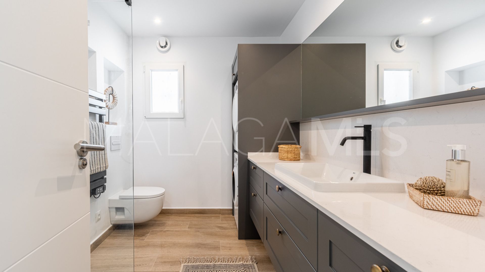 Villa for sale in Nueva Andalucia