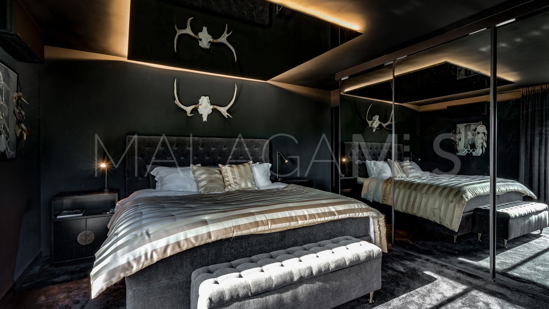 Villa for sale in Nueva Andalucia