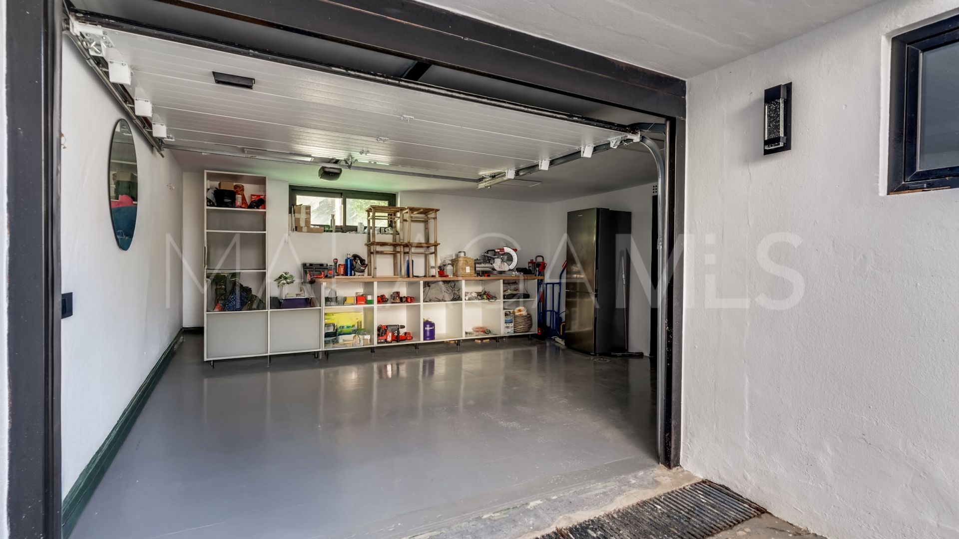 Villa for sale in Nueva Andalucia