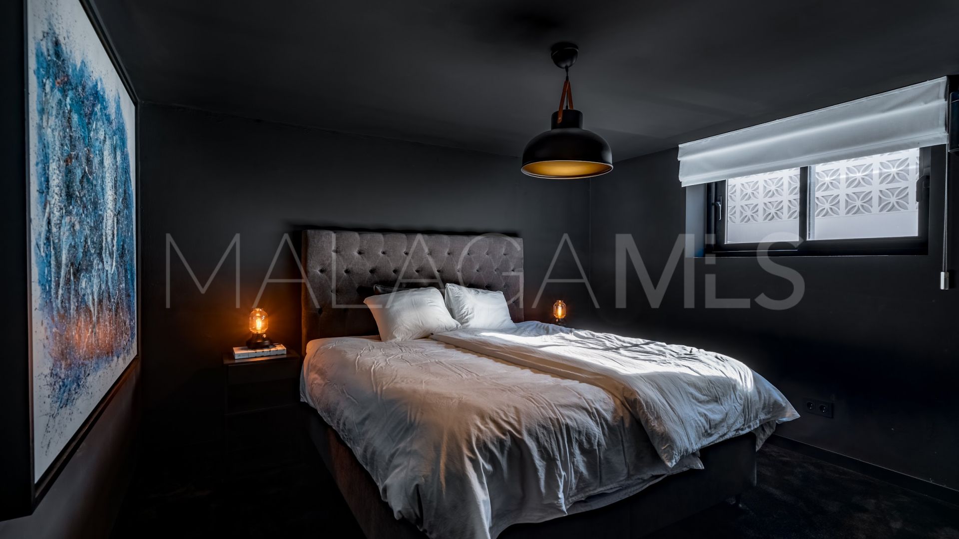 Villa for sale in Nueva Andalucia