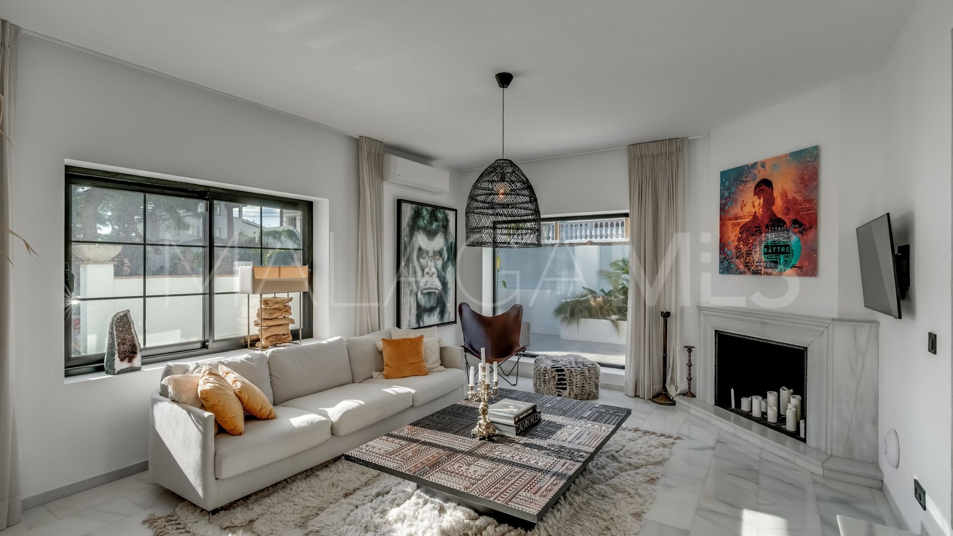 Villa for sale in Nueva Andalucia