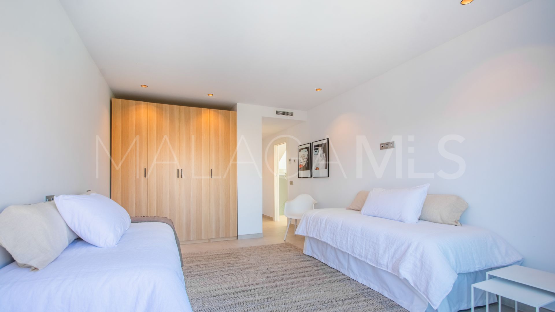 3 bedrooms villa in La Mairena for sale