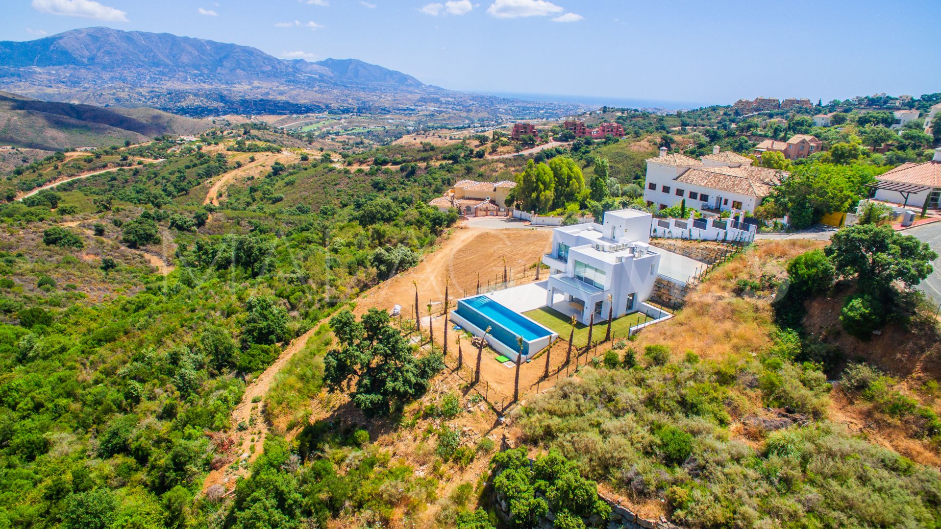 3 bedrooms villa in La Mairena for sale