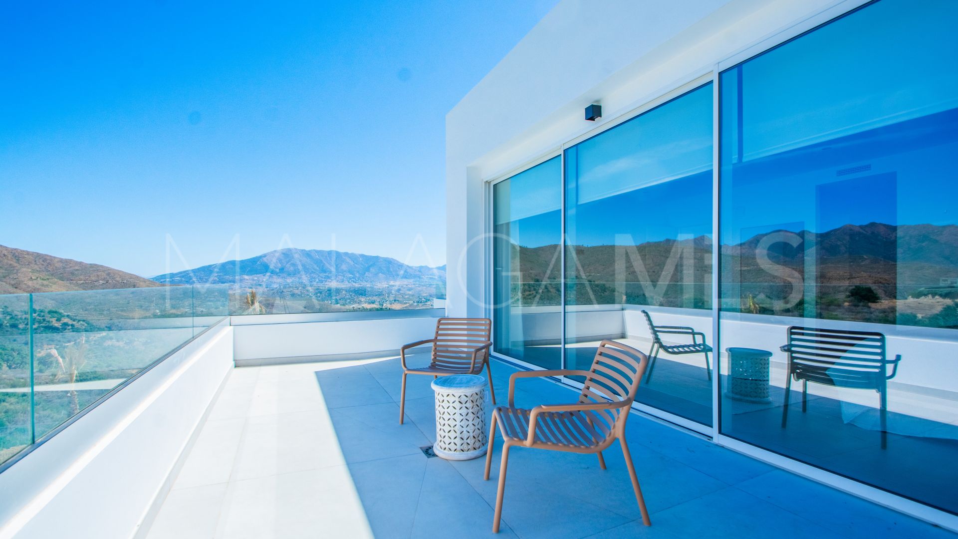 3 bedrooms villa in La Mairena for sale