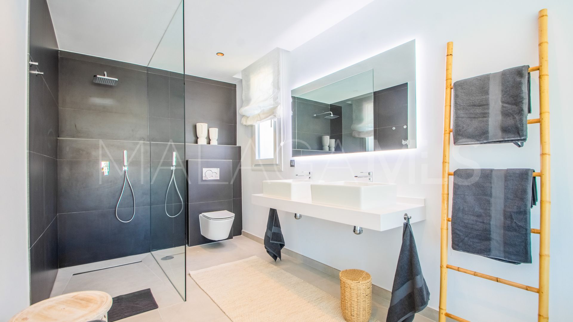 3 bedrooms villa in La Mairena for sale