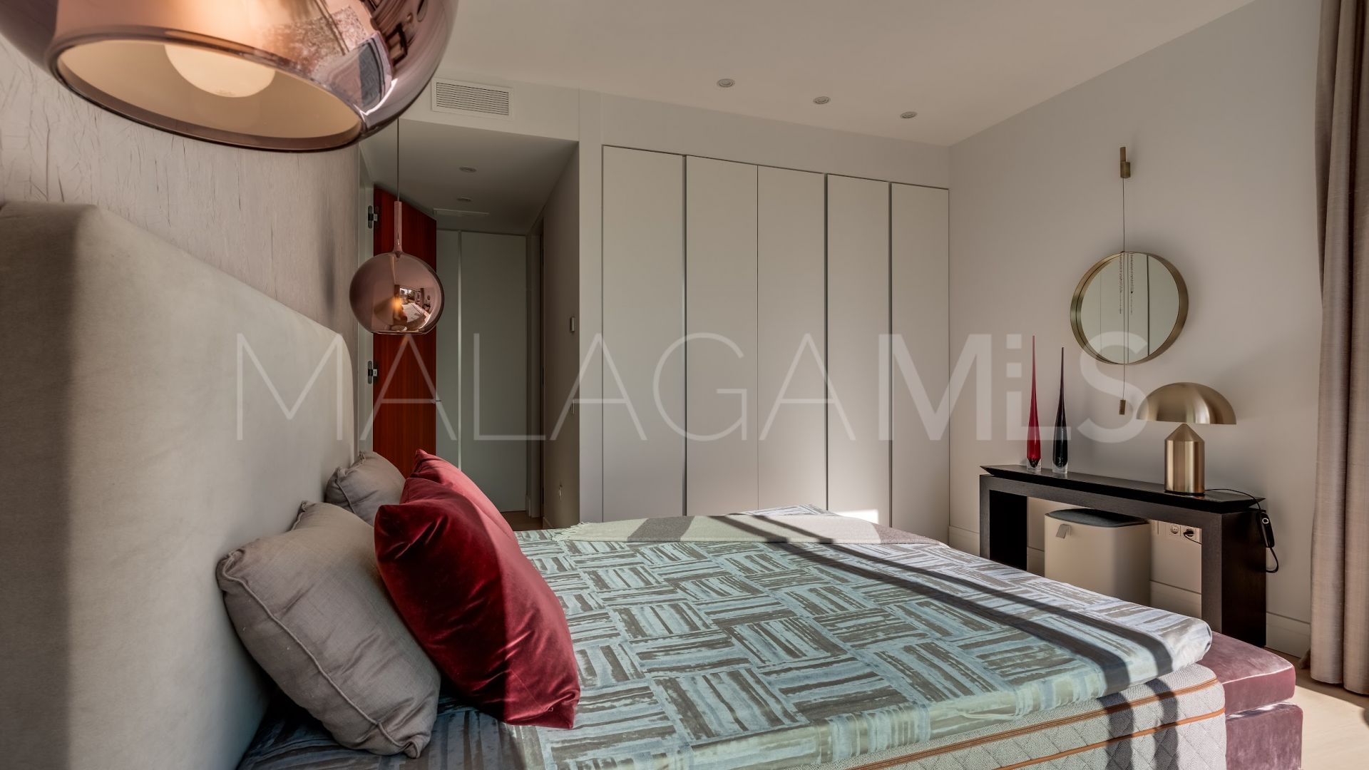 Villa for sale in Las Lomas del Marbella Club