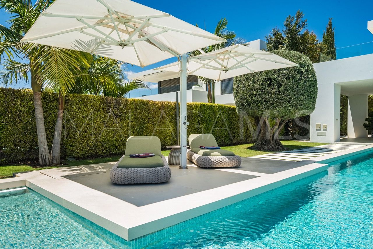 Villa for sale in Las Lomas del Marbella Club