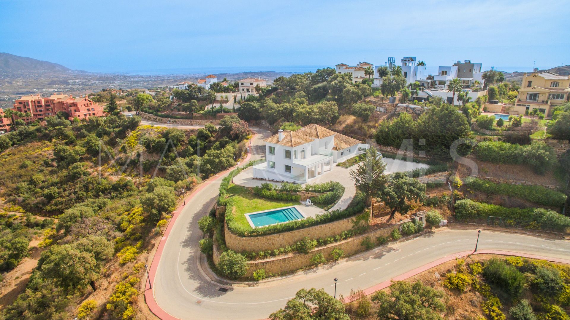 Villa for sale in La Mairena