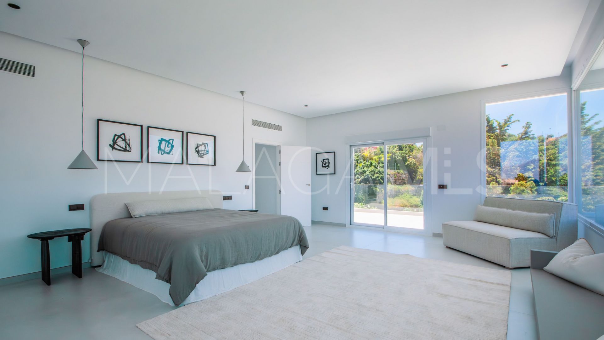 Villa for sale in La Mairena