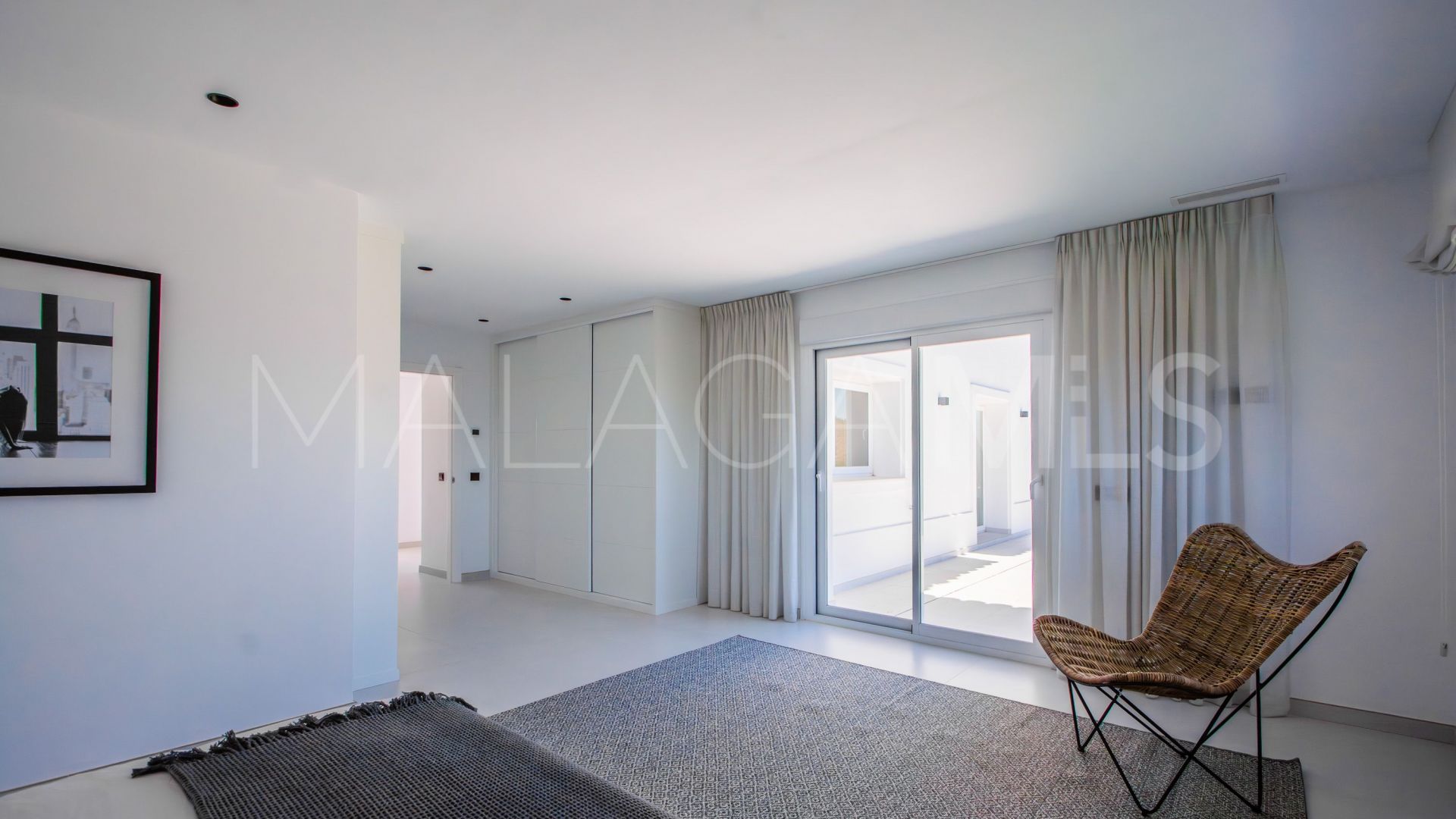 Villa for sale in La Mairena