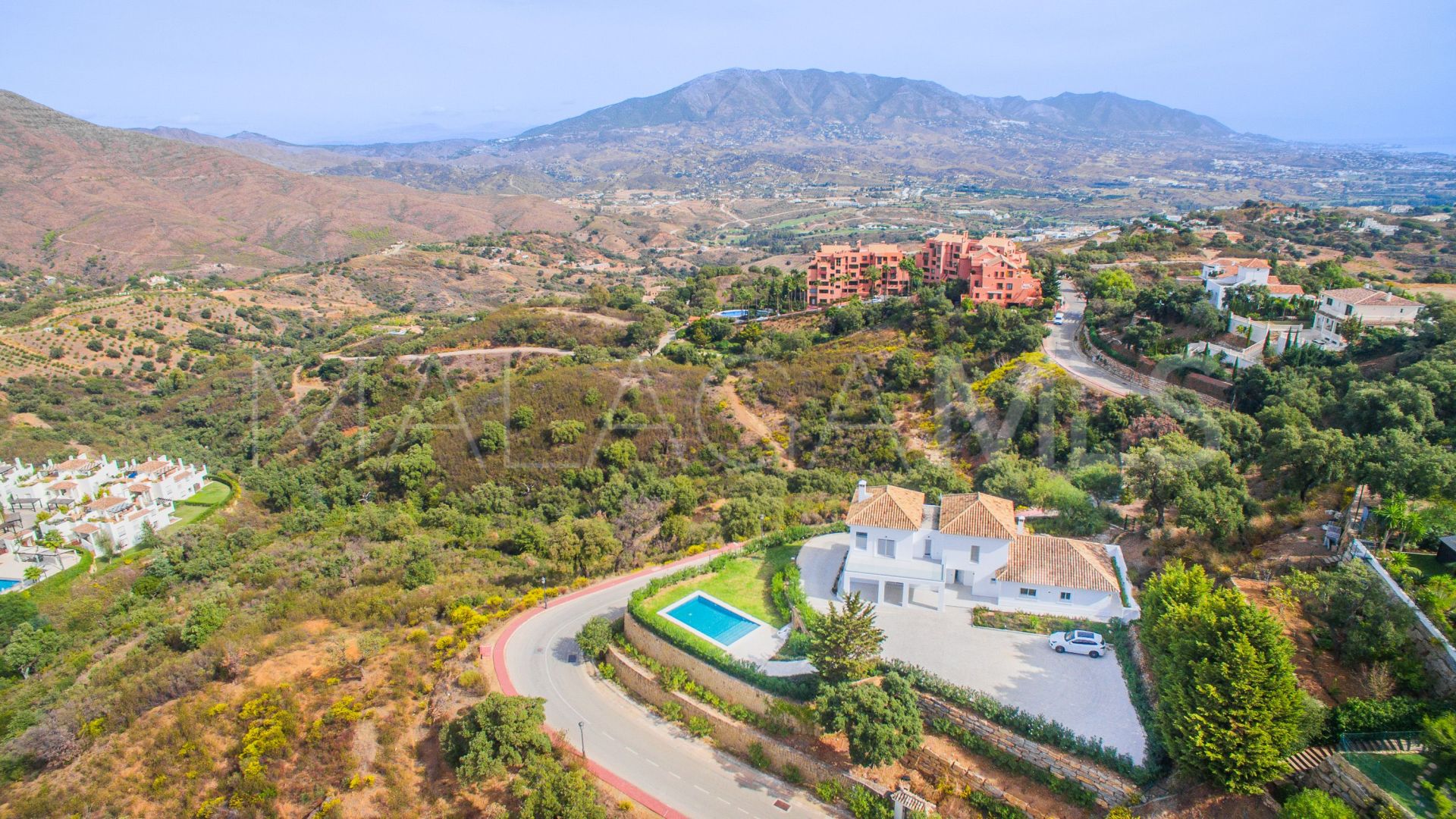Villa for sale in La Mairena